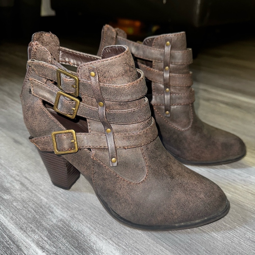 Forever Dark Brown Buckled Boots